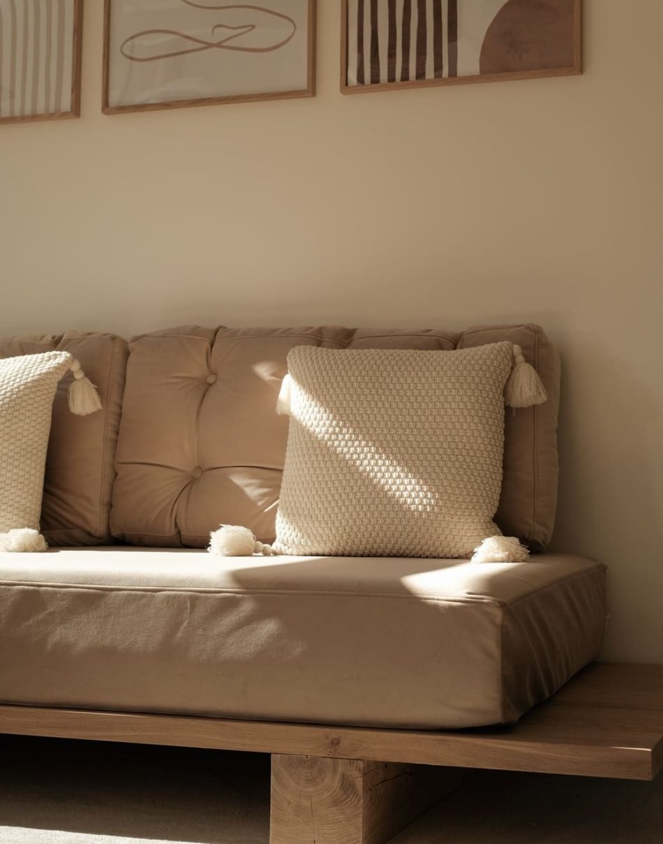 Canal View Stay Amsterdam couch